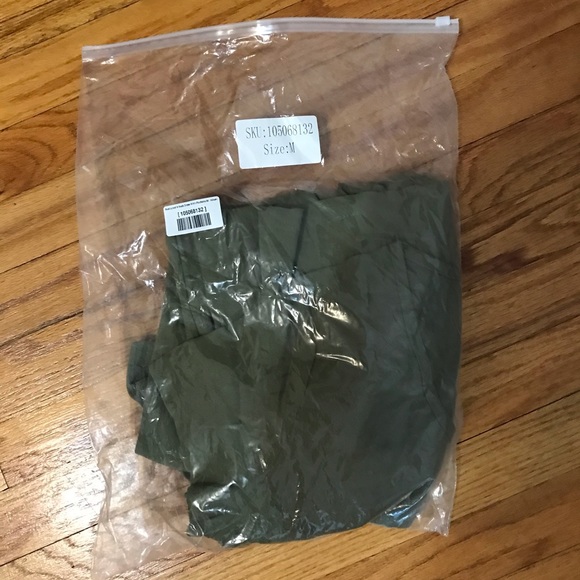 Buttoned V-Neck Dress with Pockets - Picture 3 of 3